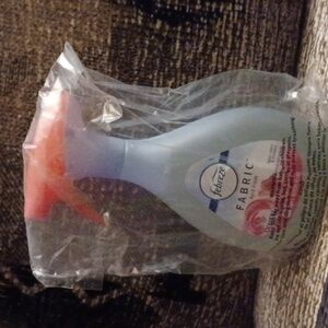 4/$30 New Febreze Fabric Spray - April Fresh (800 mL)